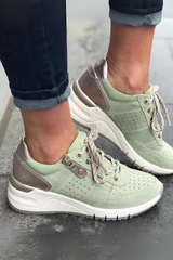 Ava – Sleek Everyday Trainer