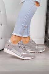 Mila - Zip-Up Sneakers