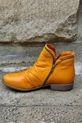 Virella – Classic Zip Ankle Boots