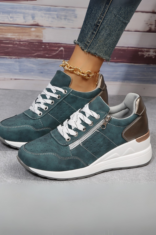 Ava – Sleek Everyday Trainer