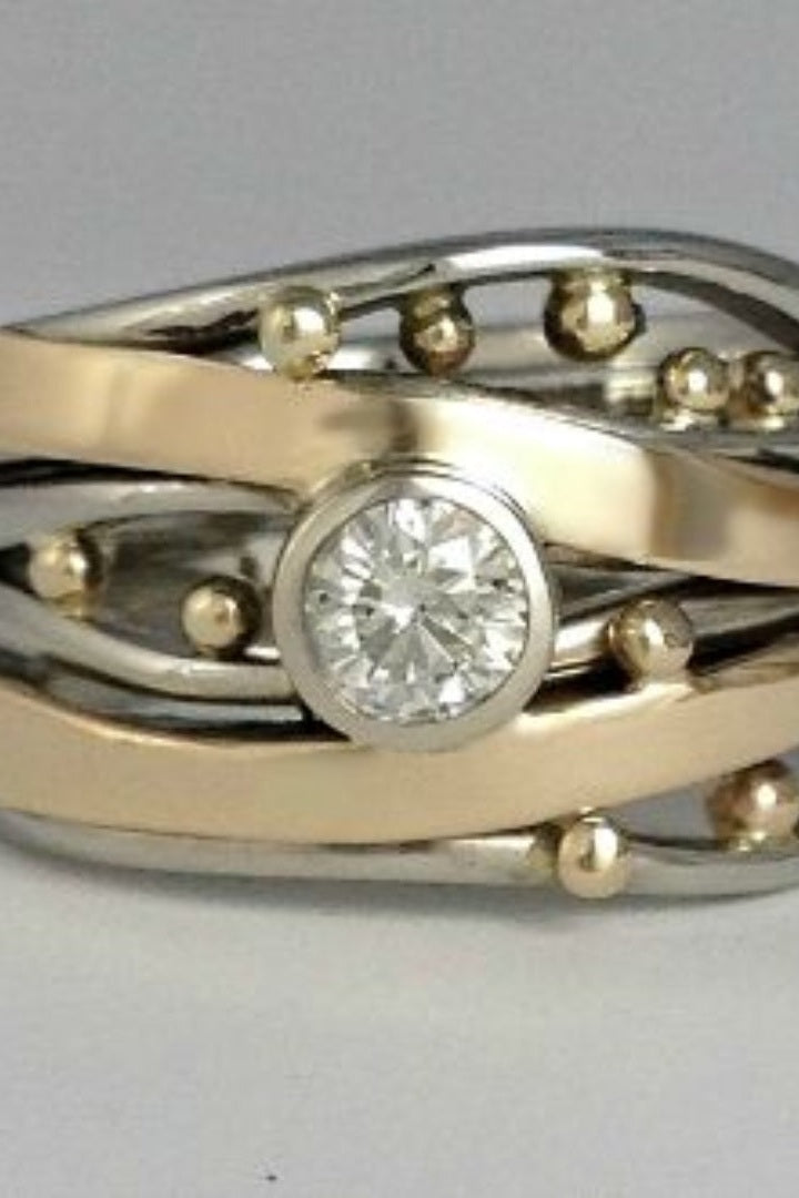 Royal - Vintage Gold Inlaid Zirconia Ring