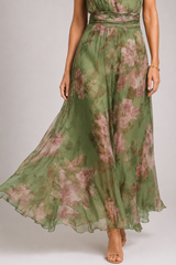 Avelisse – Floral Halter Maxi Dress